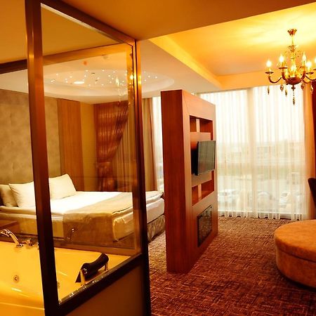Bendis Hotel Halic Esterno foto