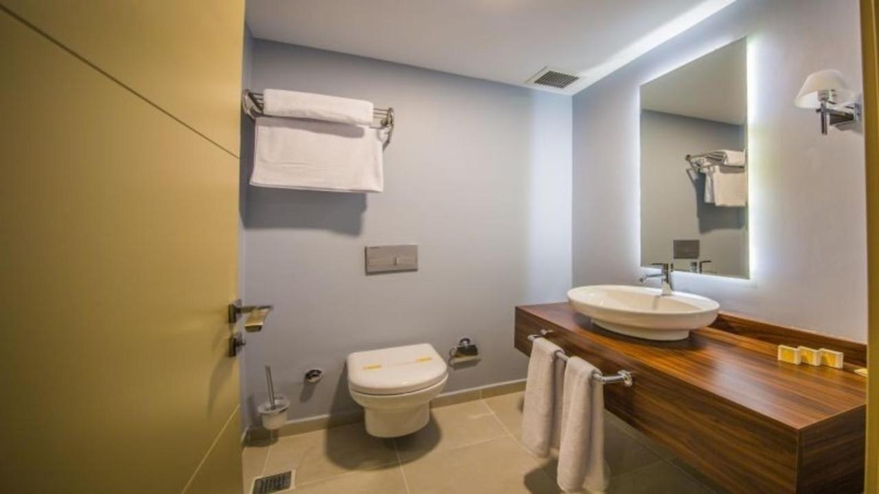Bendis Hotel Halic Esterno foto