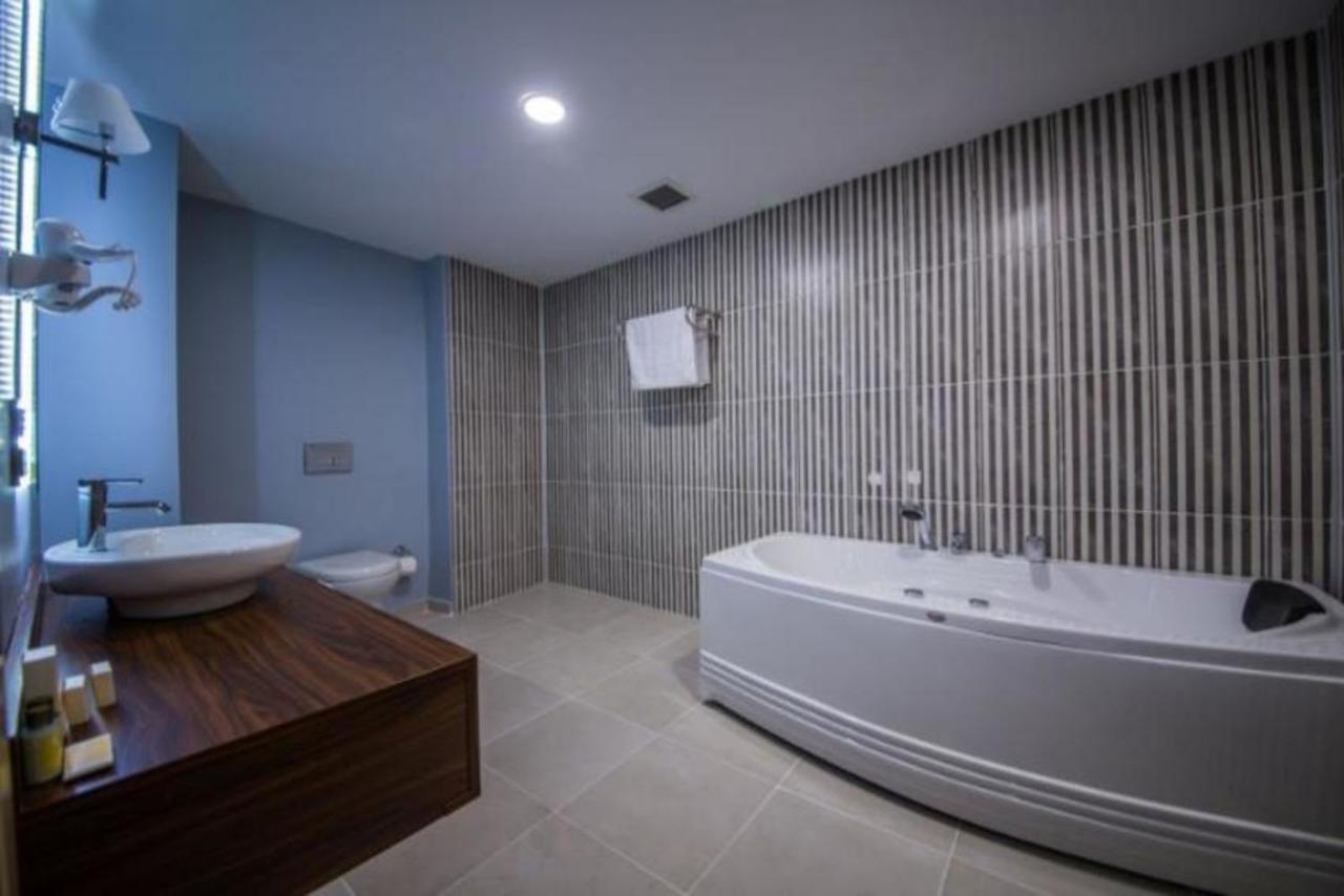 Bendis Hotel Halic Esterno foto